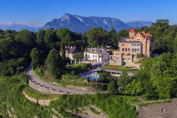 Roadsters of Europe Driving Experience, with Art In Voyage