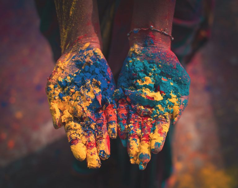 Beyond Travel with Art in Voyage