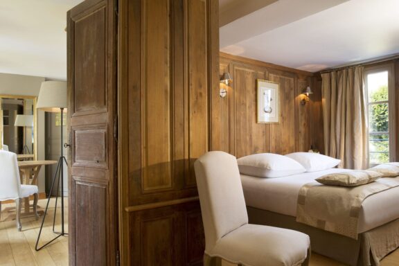 Junior Suite (517 sq. ft)