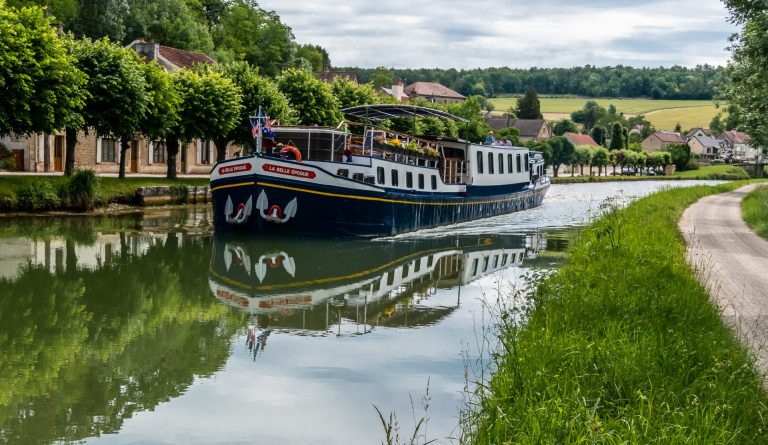 Barging Burgundy, by Art in Voyage