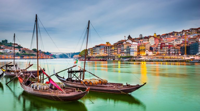 Portugal at a Glance, by Art In Voyage