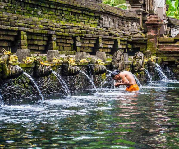 Indonesia By Art In Voyage